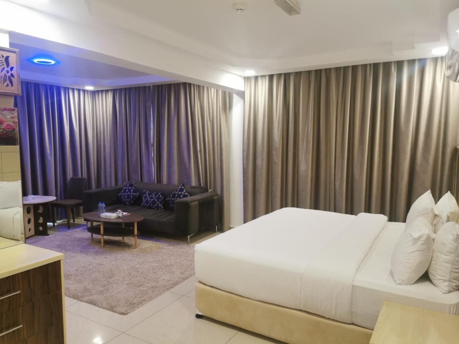 Diamond Star Hotel فندق النجمة الماسية Seeb Extérieur photo