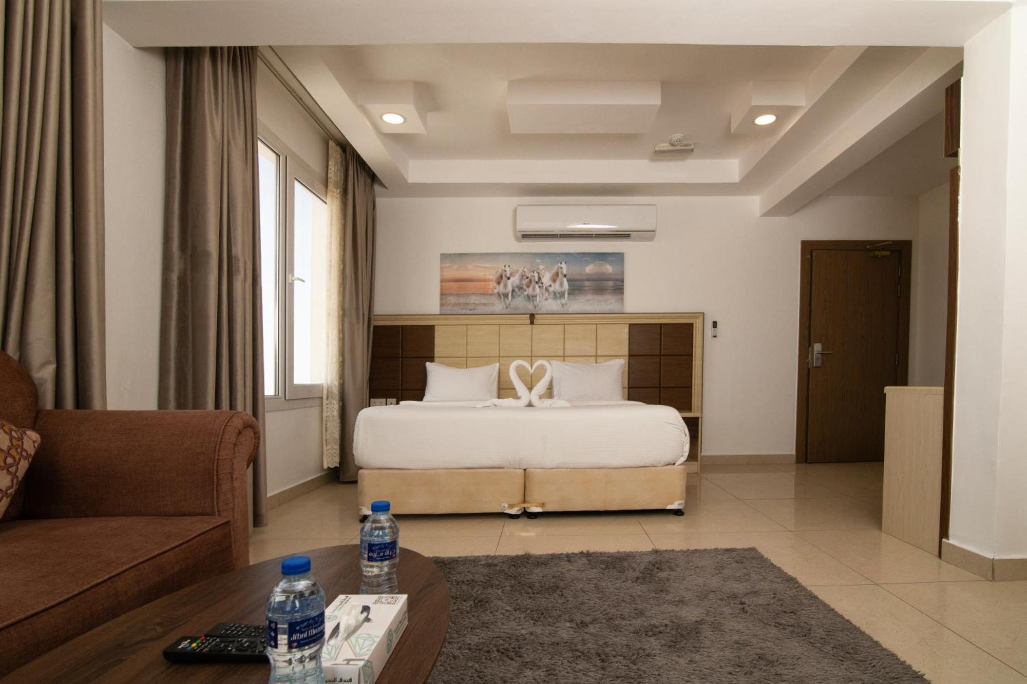 Diamond Star Hotel فندق النجمة الماسية Seeb Extérieur photo